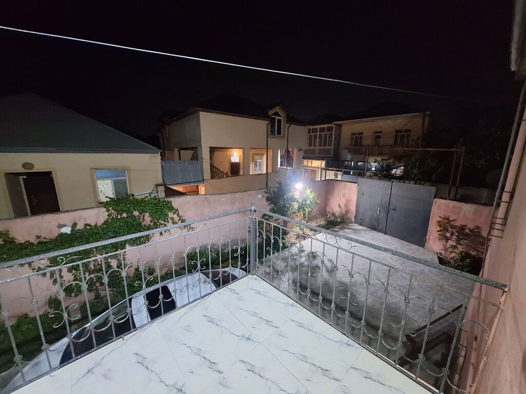 Bakı, 6 otaqlı, Köhnə tikili, 139 kv. m