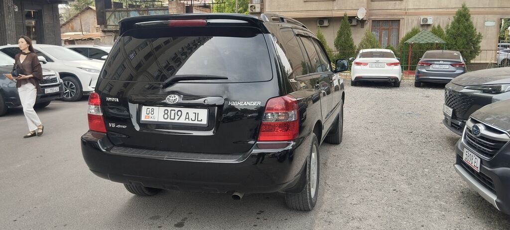 Toyota Highlander: 2004 г., 3.3 л, Автомат, Газ, Кроссовер: фото 3