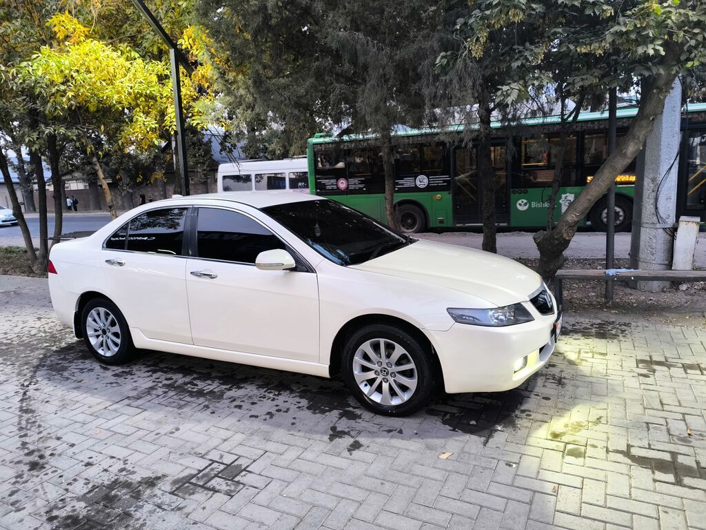 Honda Accord: 2004 г., 2 л, Автомат, Бензин, Седан: фото 5