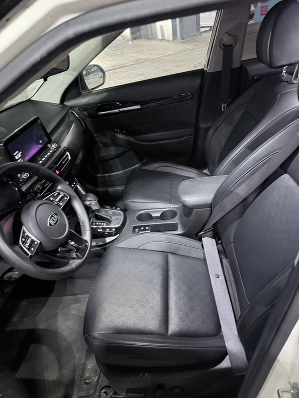 Kia Seltos: 2019 г., 1.6 л, Автомат, Кроссовер: фото 4
