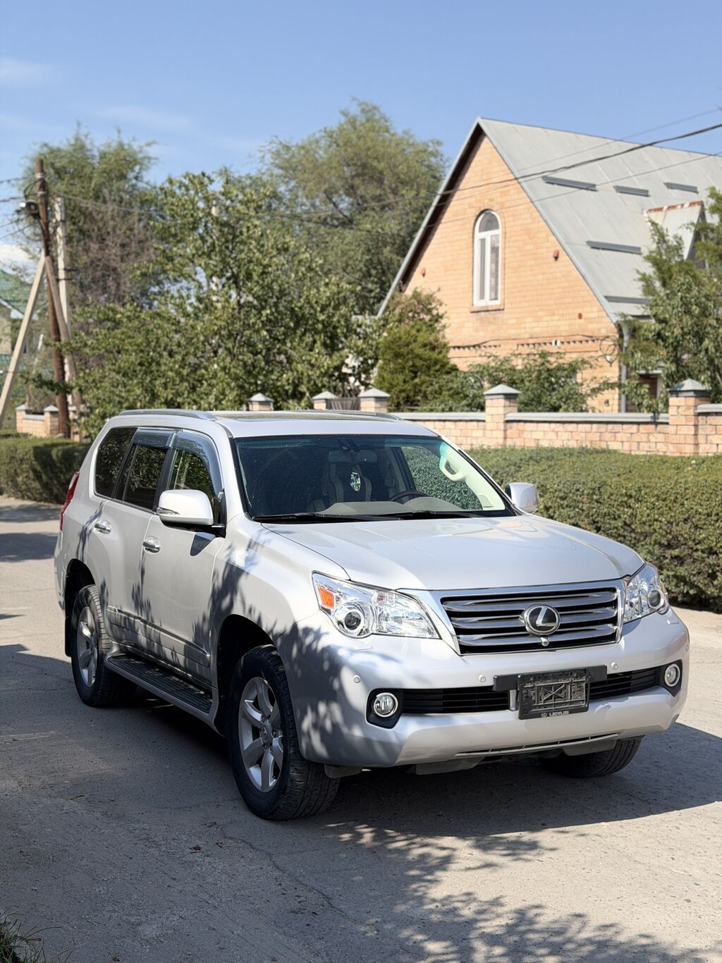 Lexus GX: 2010 г., 4.6 л, Автомат, Бензин, Внедорожник: фото 2
