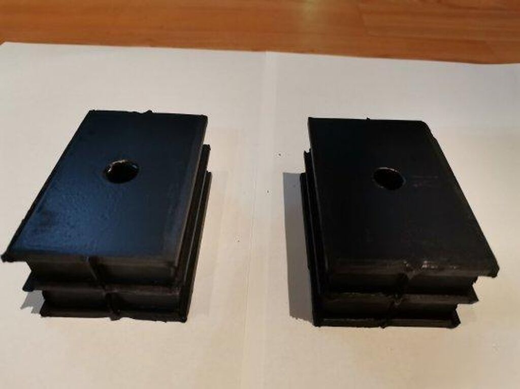 Ostalo: Držač kabine za kamion Mercedes U ponudi imamo novi držač/nosač