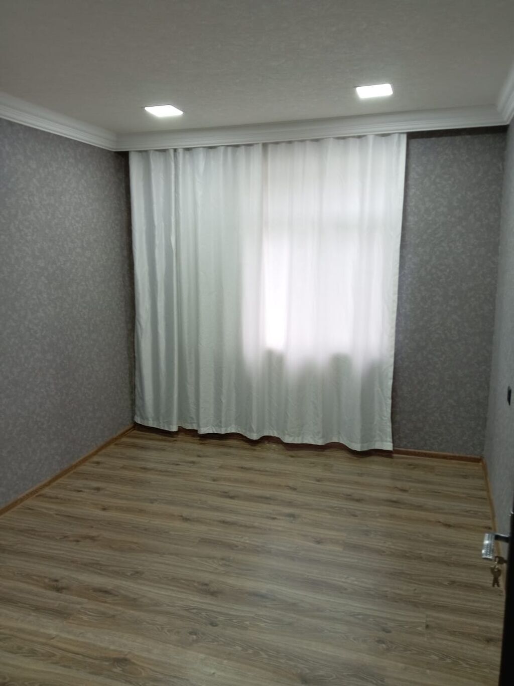 🏠 SATILIR! 📍 Ünvan: Gülüstan qəsəbəsi, Araz Marketlə üzbəüz 🏢