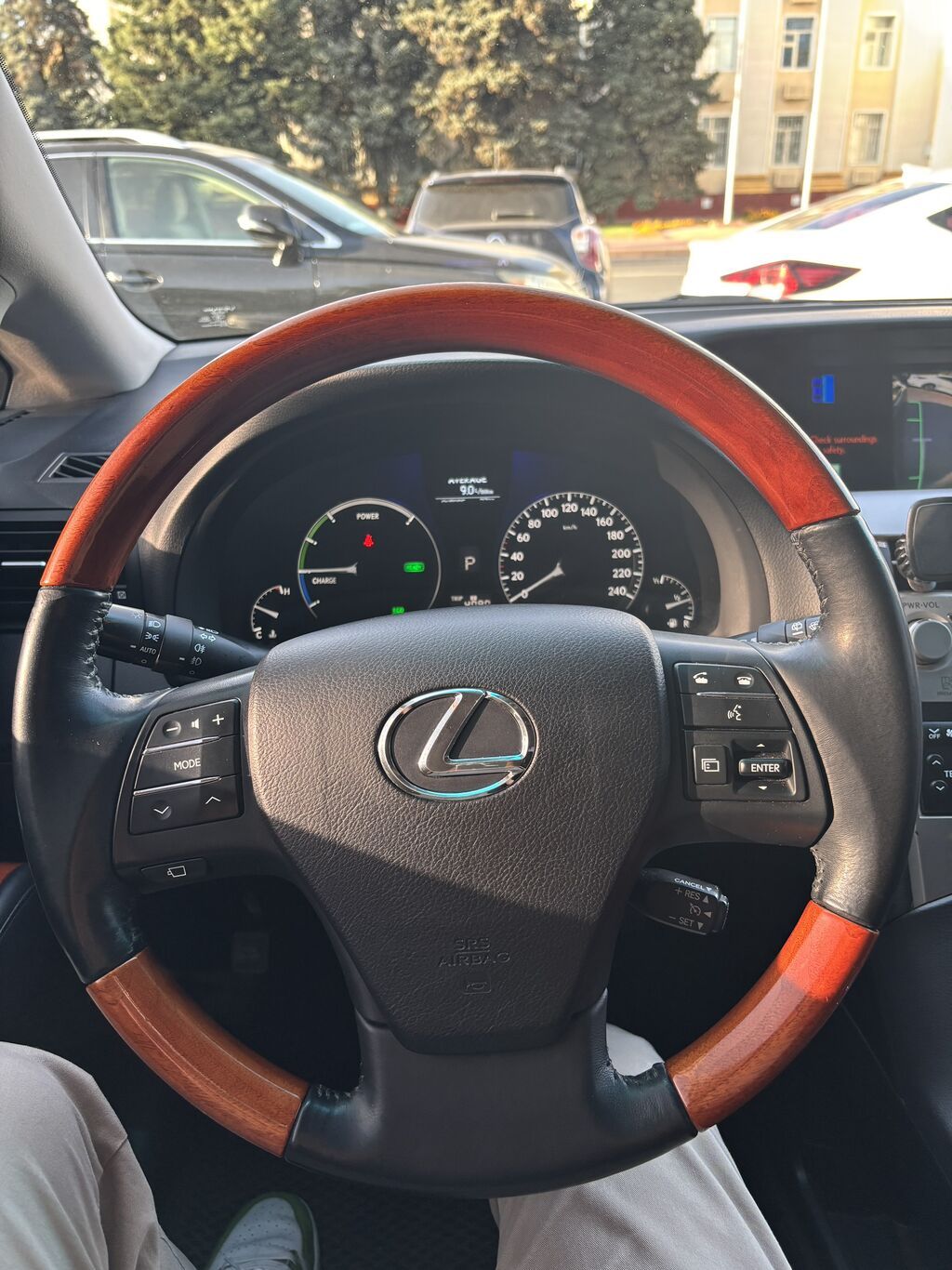 Lexus RX: 2010 г., 3.5 л, Автомат, Гибрид, Внедорожник: фото 8