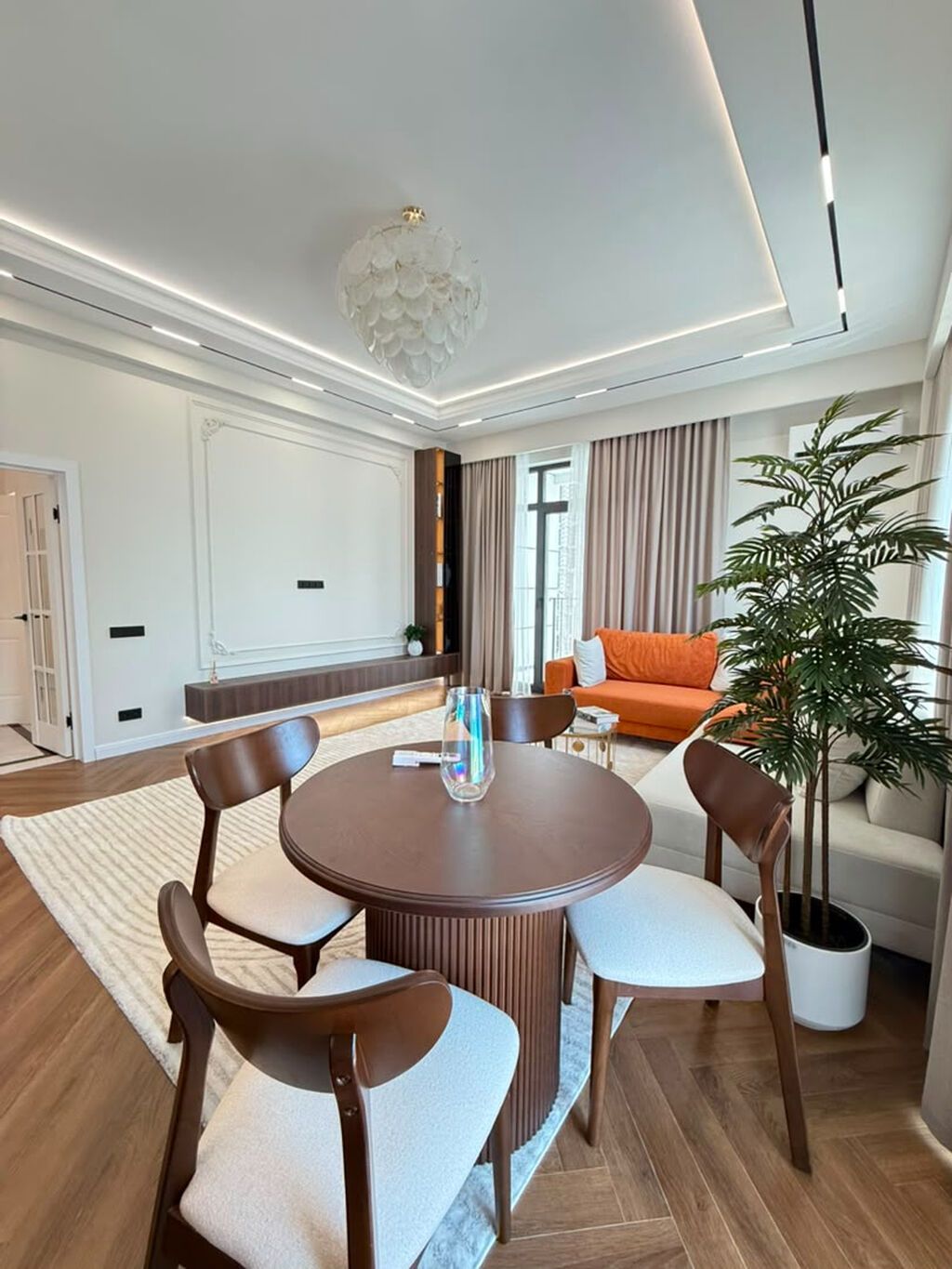 3 комнаты, 92 м², Орто-Сай с. Элитка, 4 этаж, Дизайнерский ремонт: фото 2