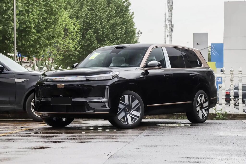 Geely Galaxy M9: 2026 г., 1.5 л, Автомат, Гибрид, Внедорожник: фото 1