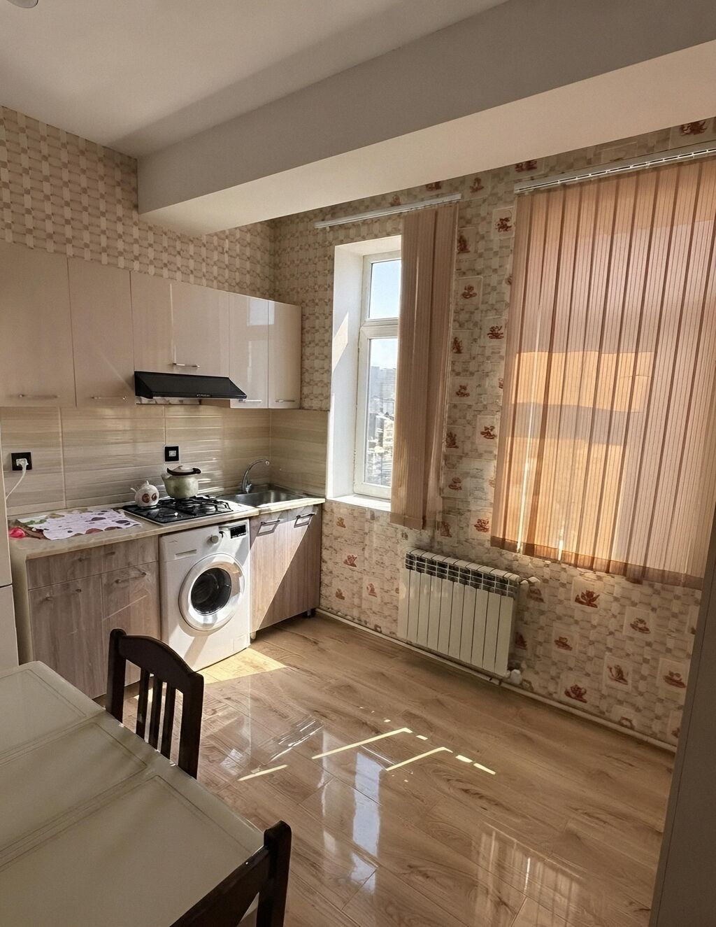 🏡 Salam, Mənzil Şamaxinkada Alibaba restoranından aşağı düşəndə Sağda