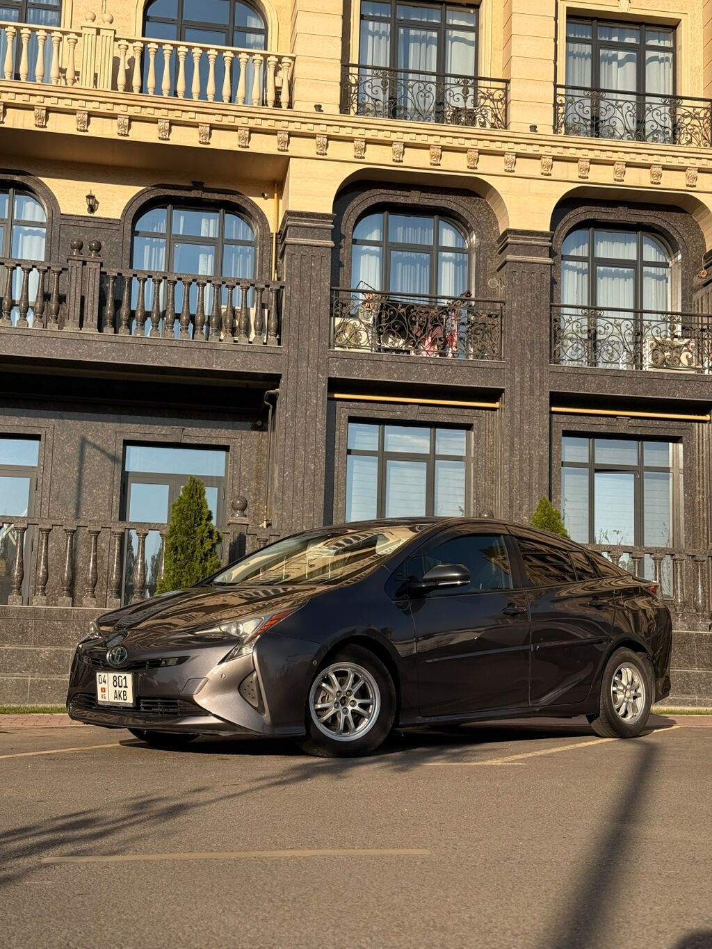 Toyota Prius: 2017 г., 1.8 л, Вариатор, Гибрид, Хэтчбэк: фото 8