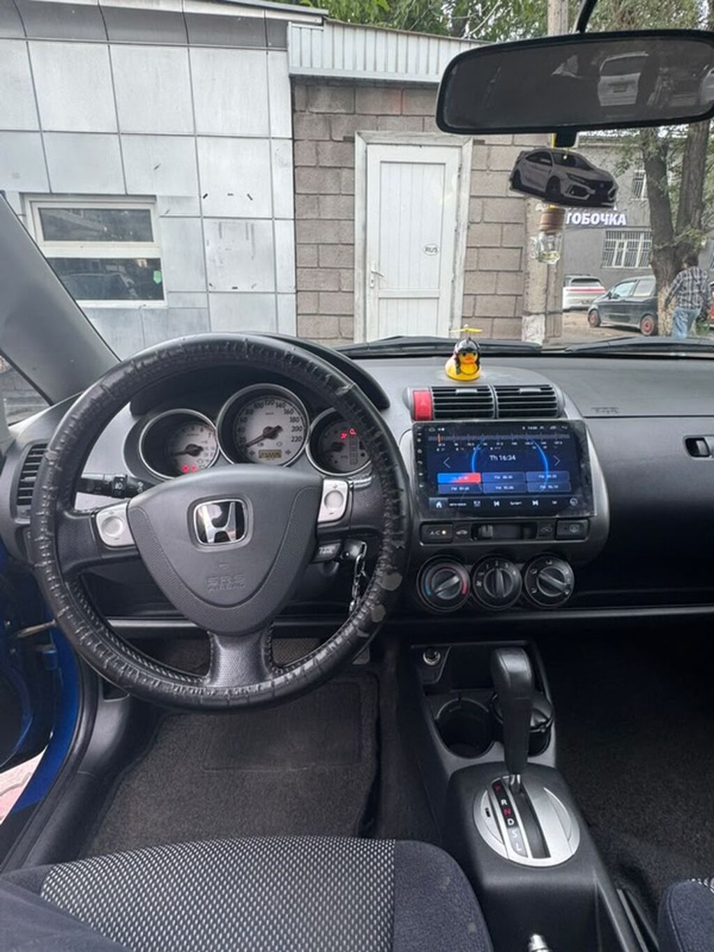 Honda Fit: 2004 г., Бензин, Хэтчбэк — фото 6