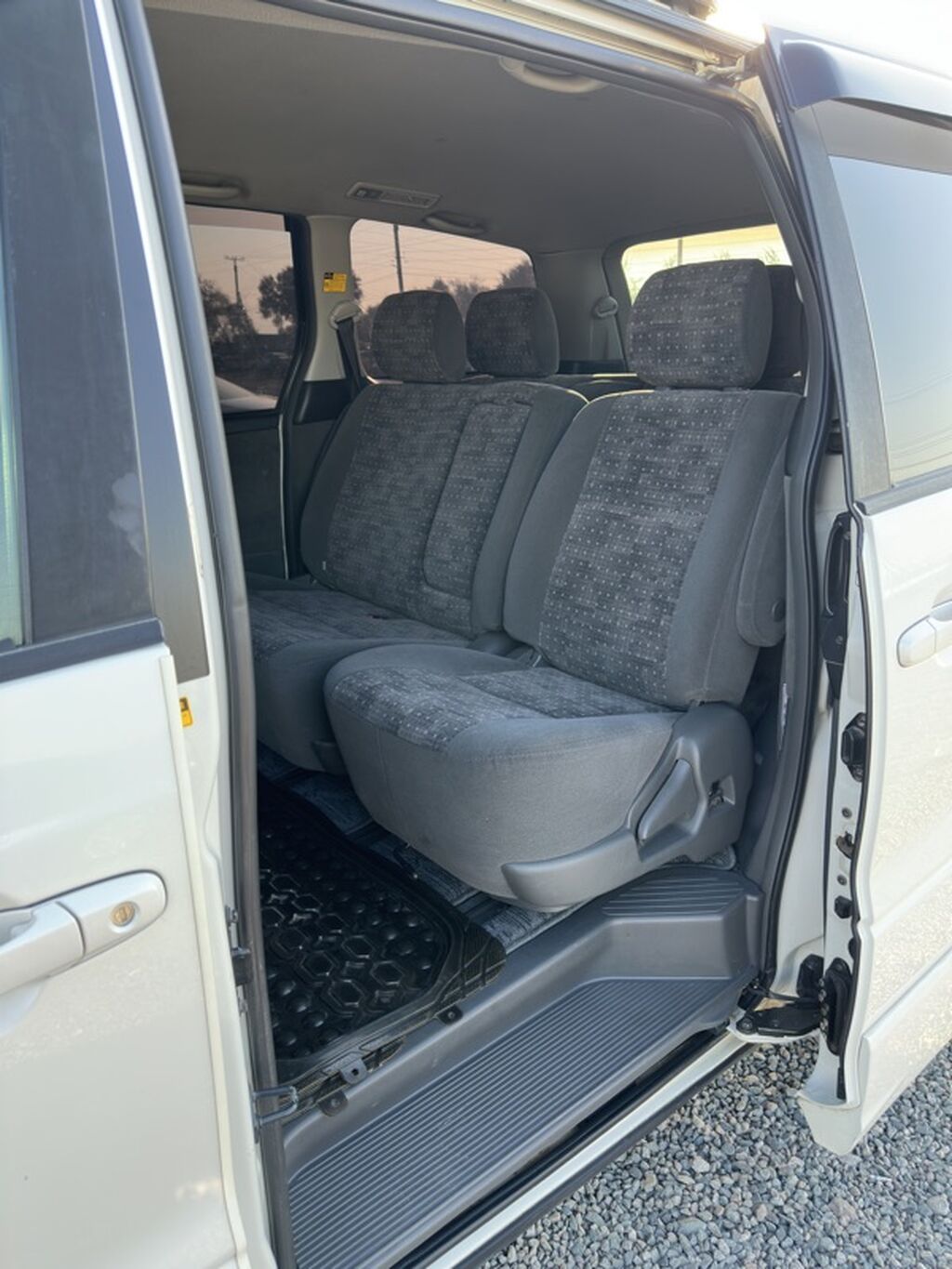 Toyota Estima: 2003 г., 3 л, Автомат, Бензин, Минивэн: фото 6
