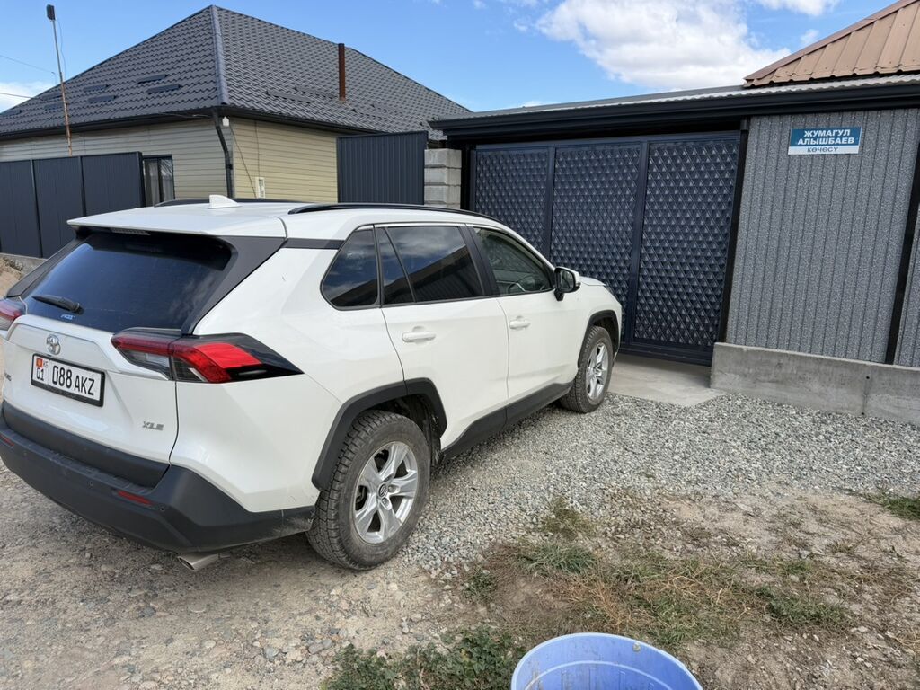 Toyota RAV4: 2020 г., 2.5 л, Автомат, Бензин, Кроссовер: фото 4