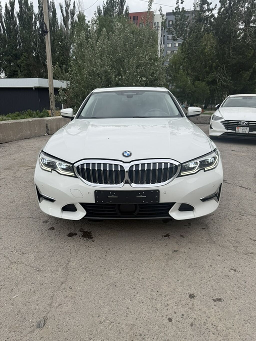 Продам BMW 320d, 2019 г., седан, белый: фото 2