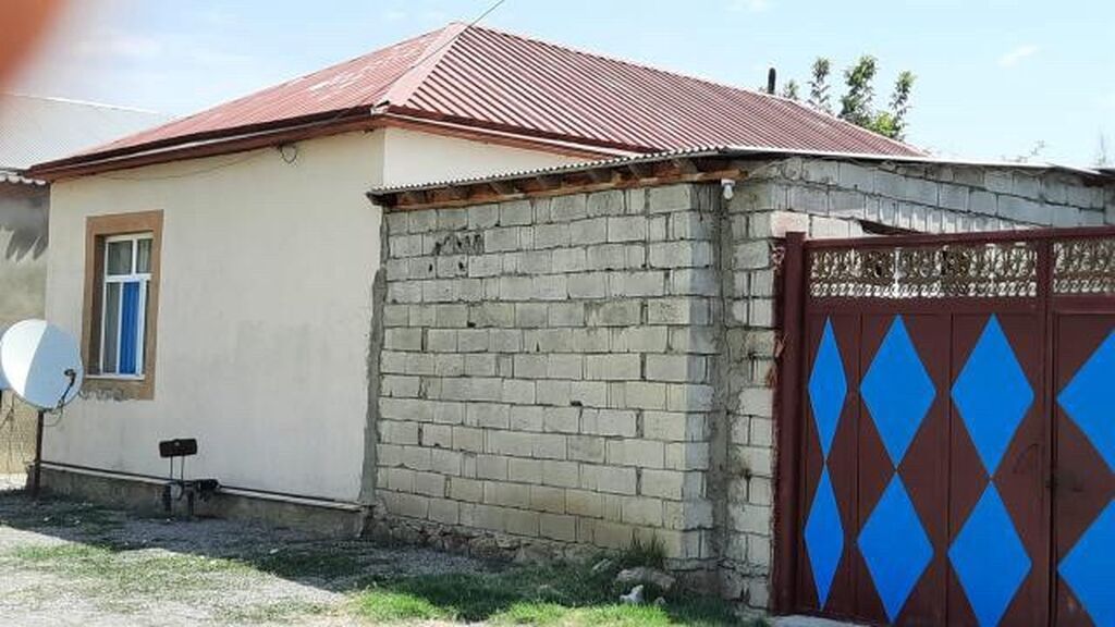 Şərur, 3 otaqlı, Köhnə tikili, 110 kv. m