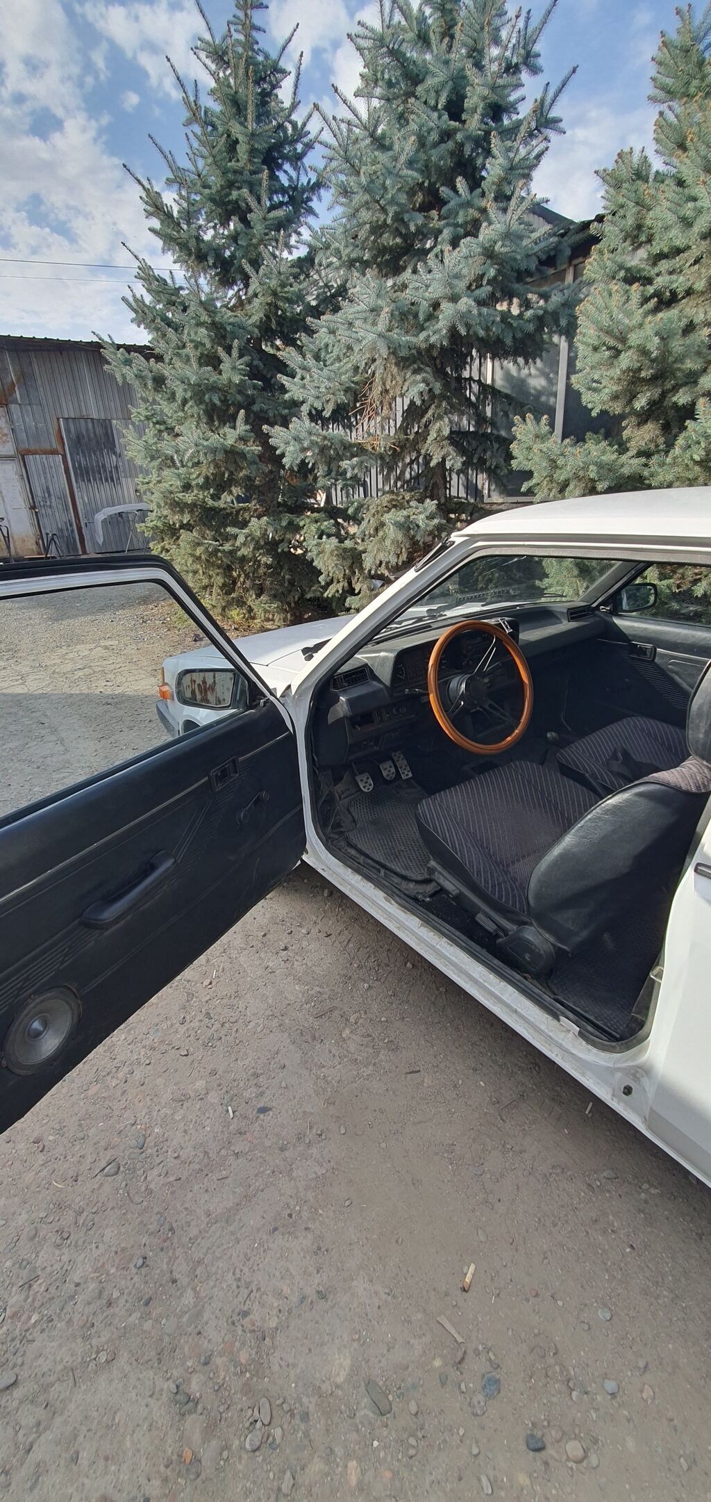 Mazda 323: 1983 г., 1.3 л, Механика, Бензин, Хэтчбэк: фото 5