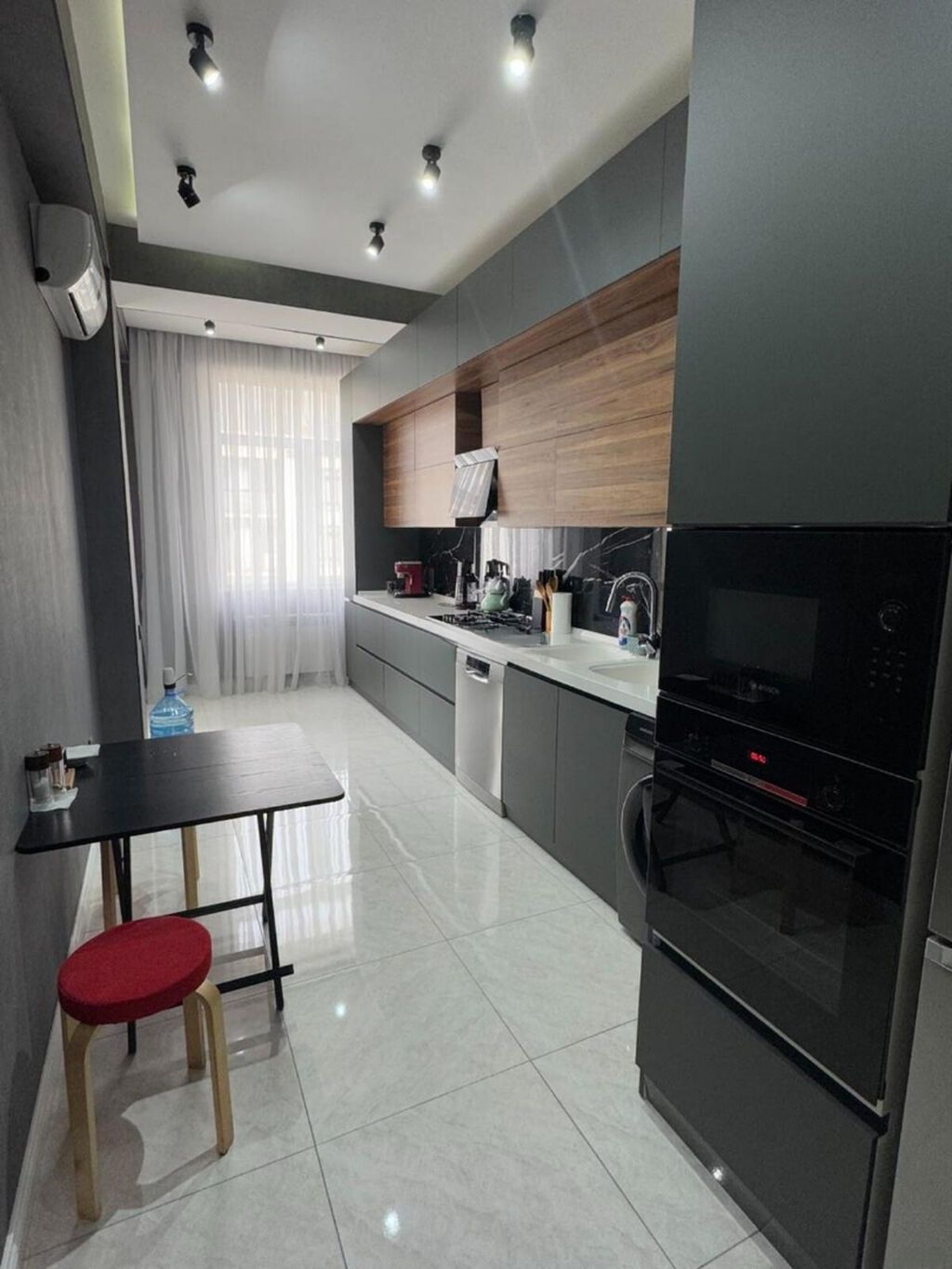 3 otaqlı, Yeni tikili, 98 kv. m