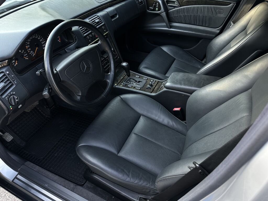 Mercedes-Benz E-Class: 1998 г., 3.2 л, Автомат, Бензин, Седан: фото 4