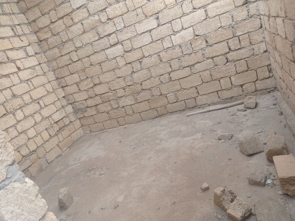 4 otaqlı, 130 kv. m, Kredit yoxdur, Təmirsiz