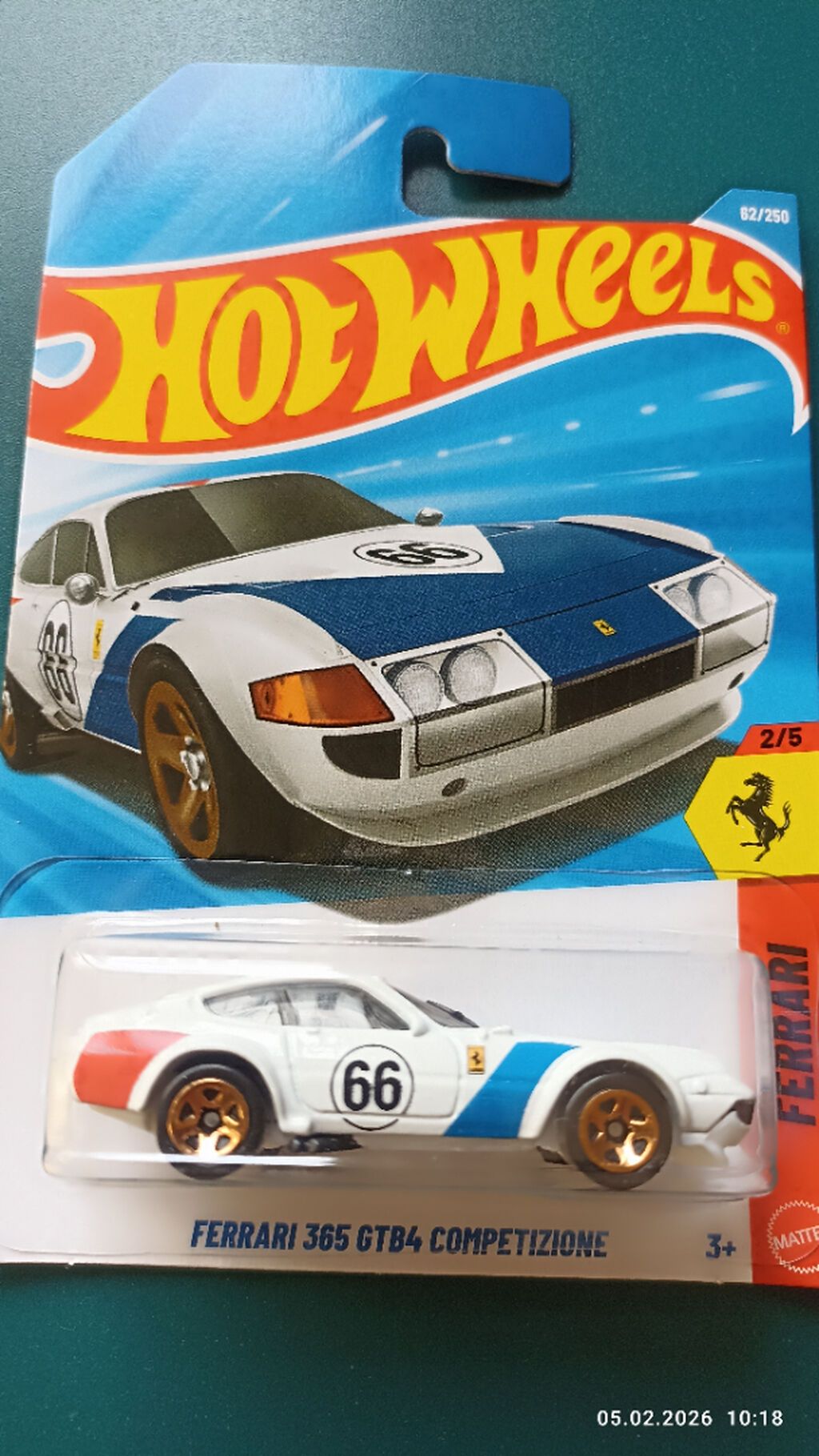 Коллекционная машинка HotWheels FERRARI оригинал,новая запечатанная — фото 1