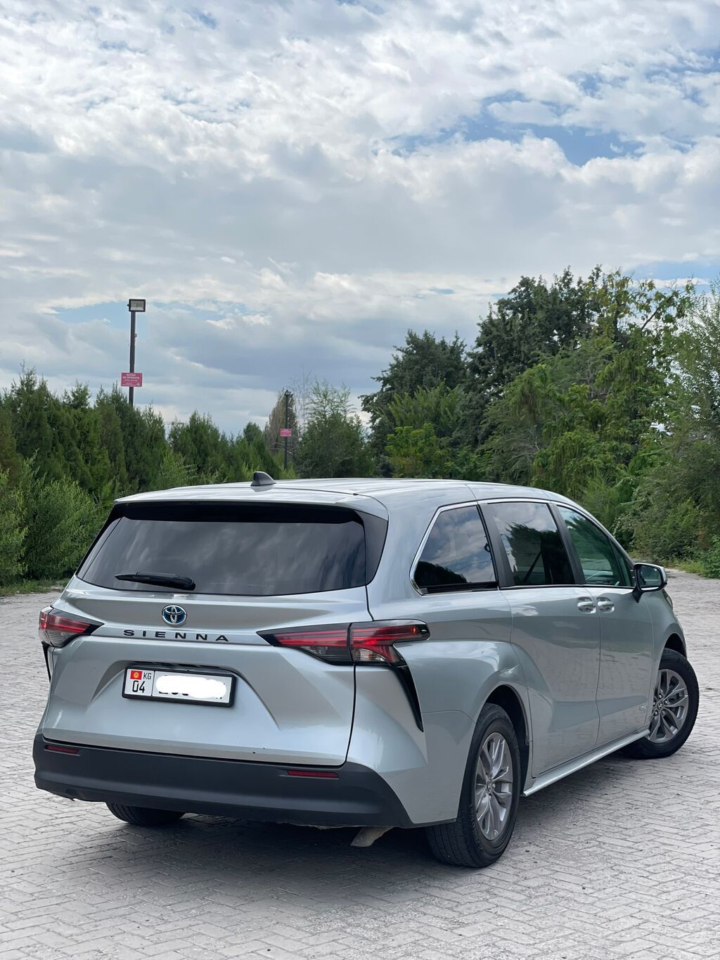 Toyota Sienna: 2021 г., 2.5 л, Вариатор, Гибрид, Минивэн: фото 3