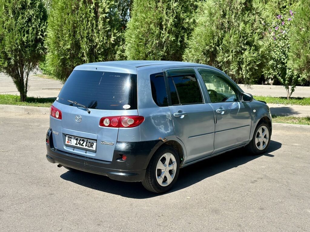 Mazda Demio: 2004 г., 1.3 л, Автомат, Бензин, Хэтчбэк: фото 5