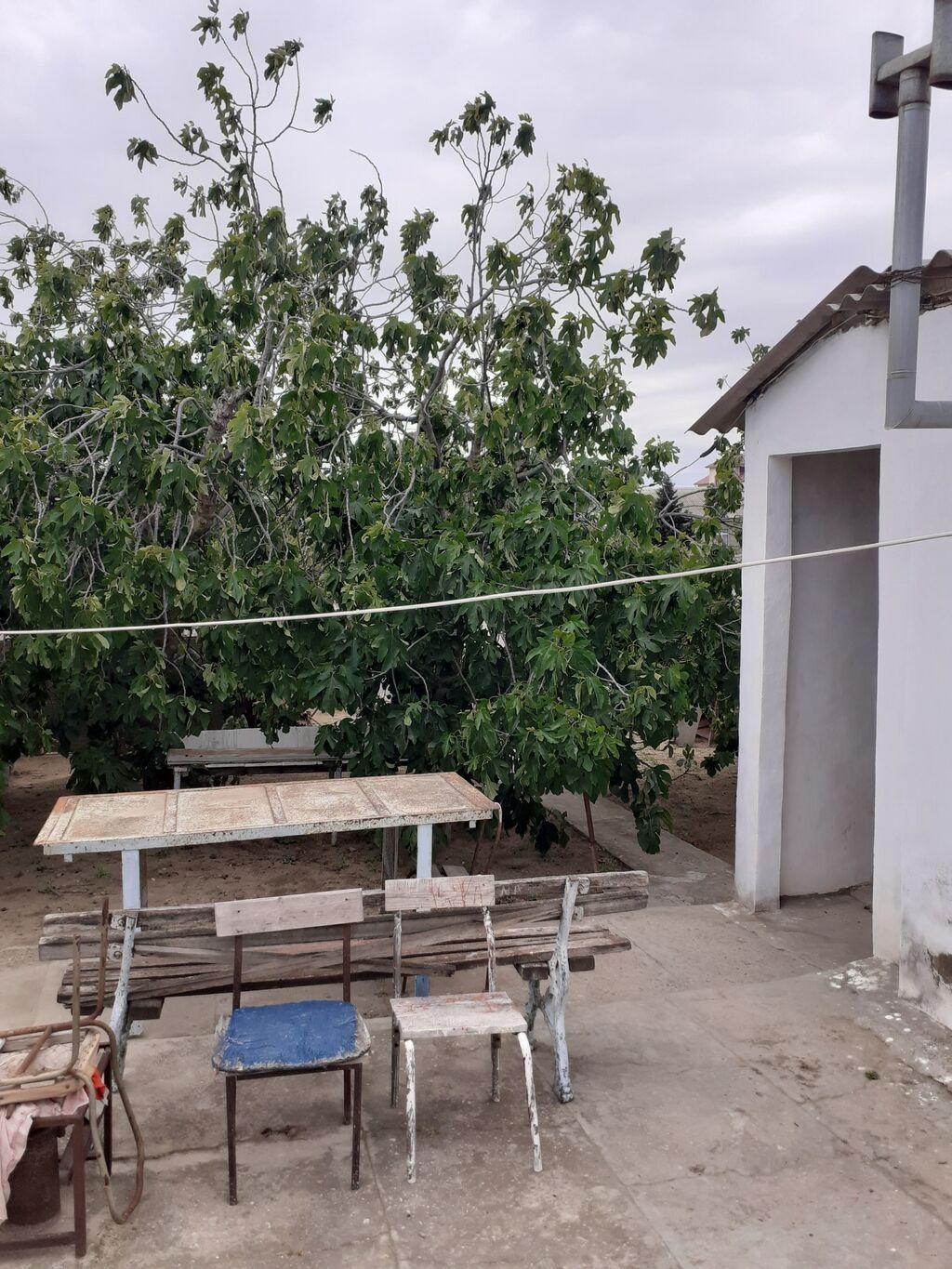 Saray, 90 kv. m, 3 otaqlı, Artezian quyusu, İnternet, Telefon