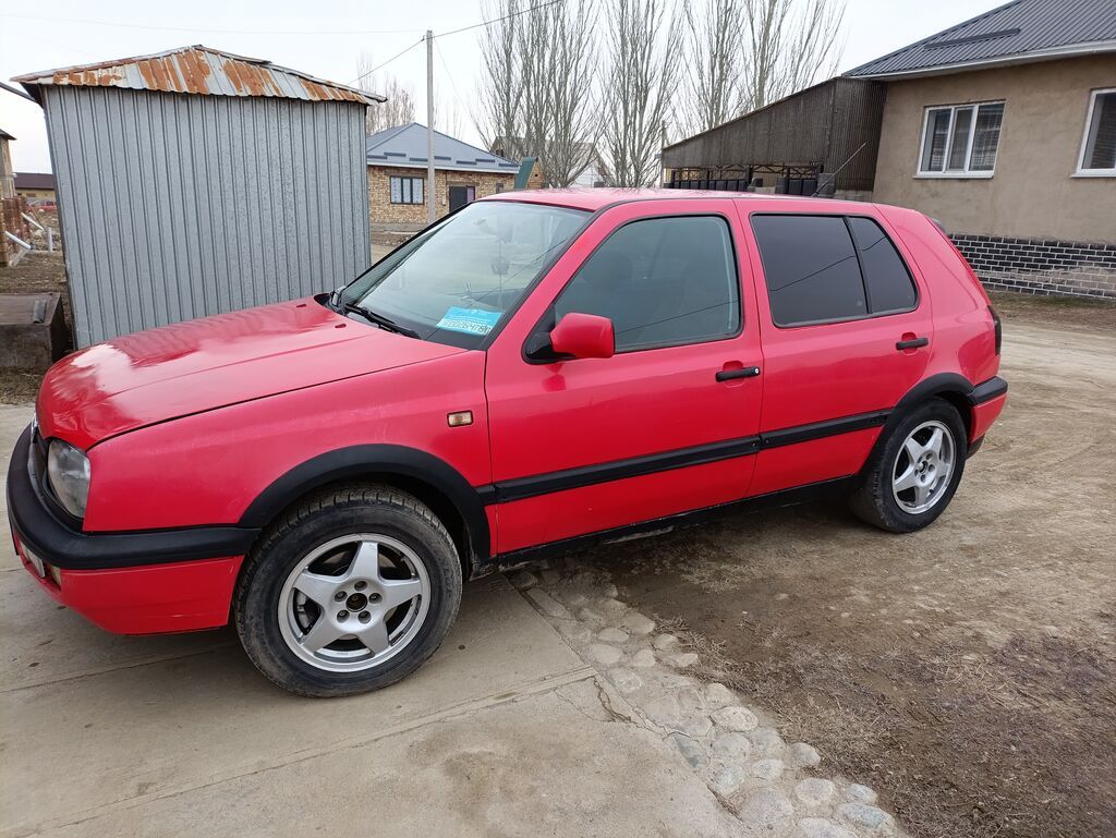 Volkswagen Golf: 1994 г., 2 л, Механика, Бензин, Хэтчбэк: фото 4