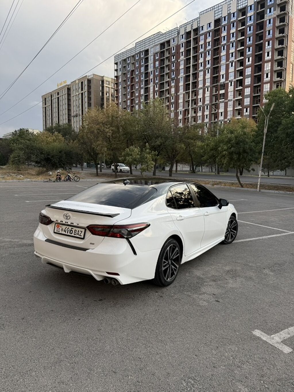 Toyota Camry: 2020 г., 2.5 л, Автомат, Бензин, Седан: фото 3