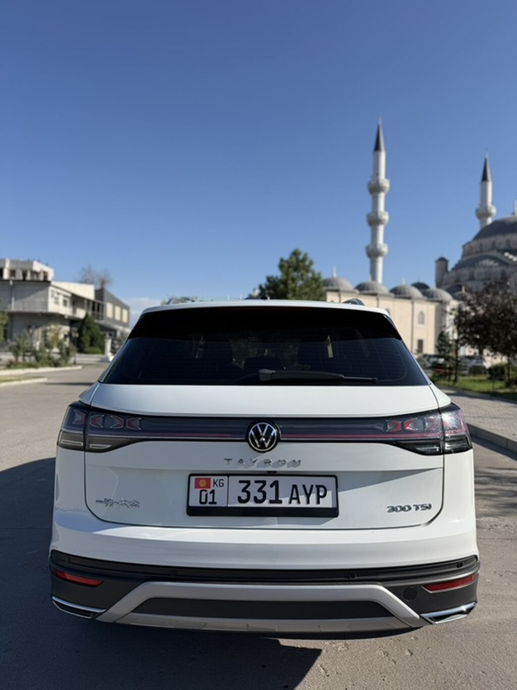 Volkswagen Tayron: 2023 г., 1.5 л, Автомат, Бензин, Кроссовер: фото 4