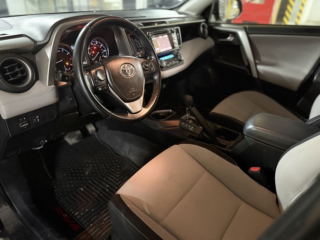 Toyota RAV4: 2016 г., 2.5 л, Автомат, Бензин: фото 6