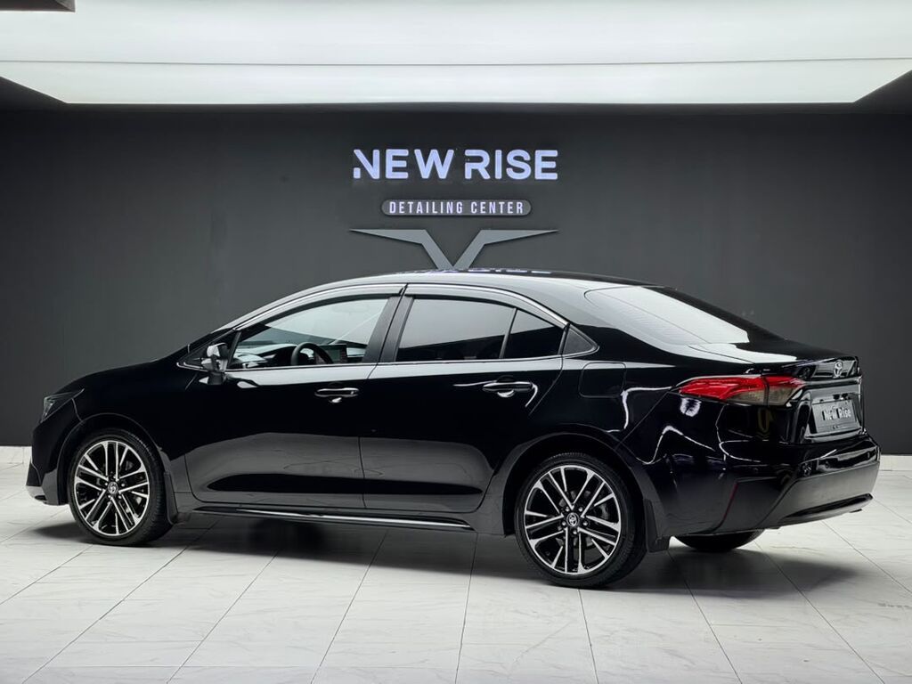 Toyota Corolla: 2020 г., 1.2 л, Автомат, Бензин, Седан: фото 2
