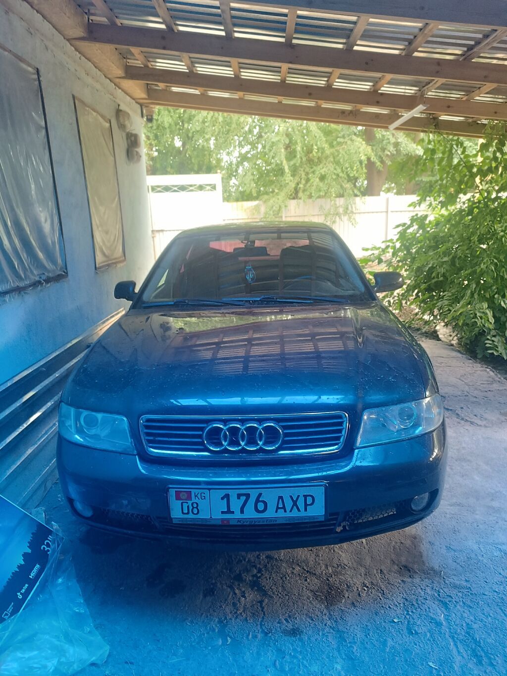 Audi A4: 1999 г., 1.8 л, Механика, Бензин, Седан: фото 3