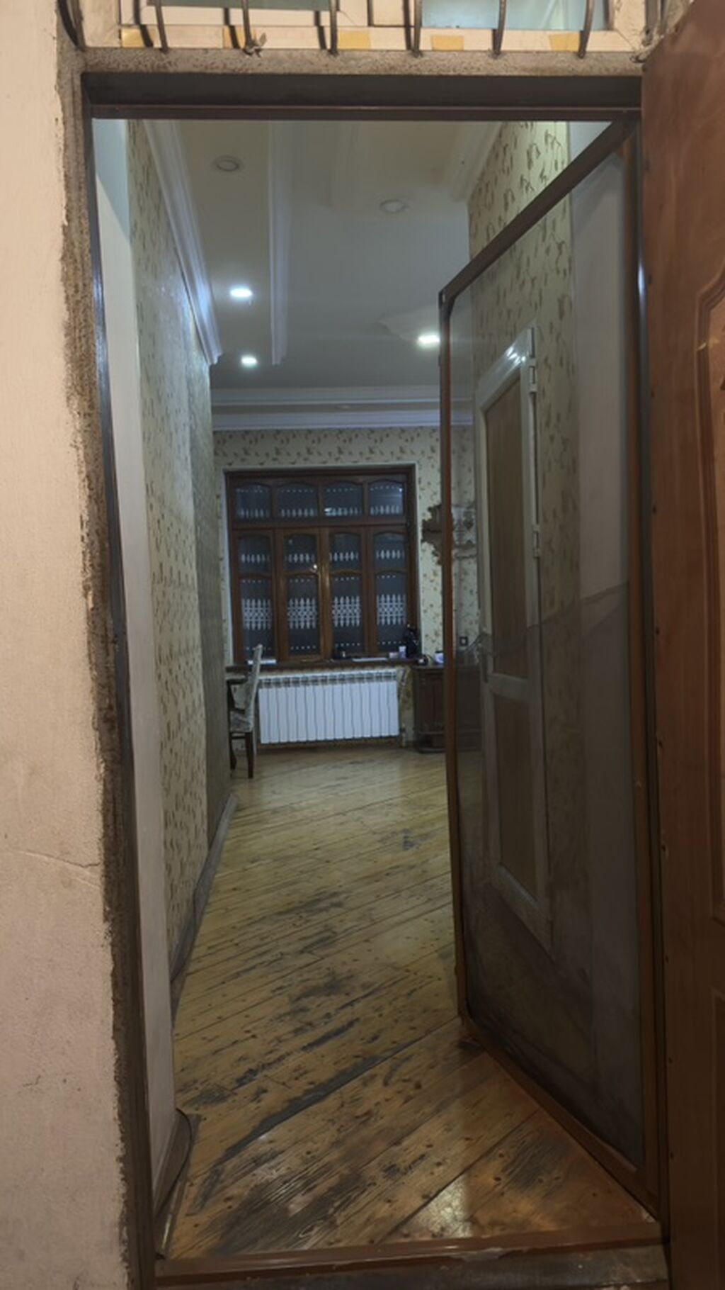 Təcili Satılır! Salam Ev Bayıl 20ci sahədə yerləşir.Barter +pul almaq
