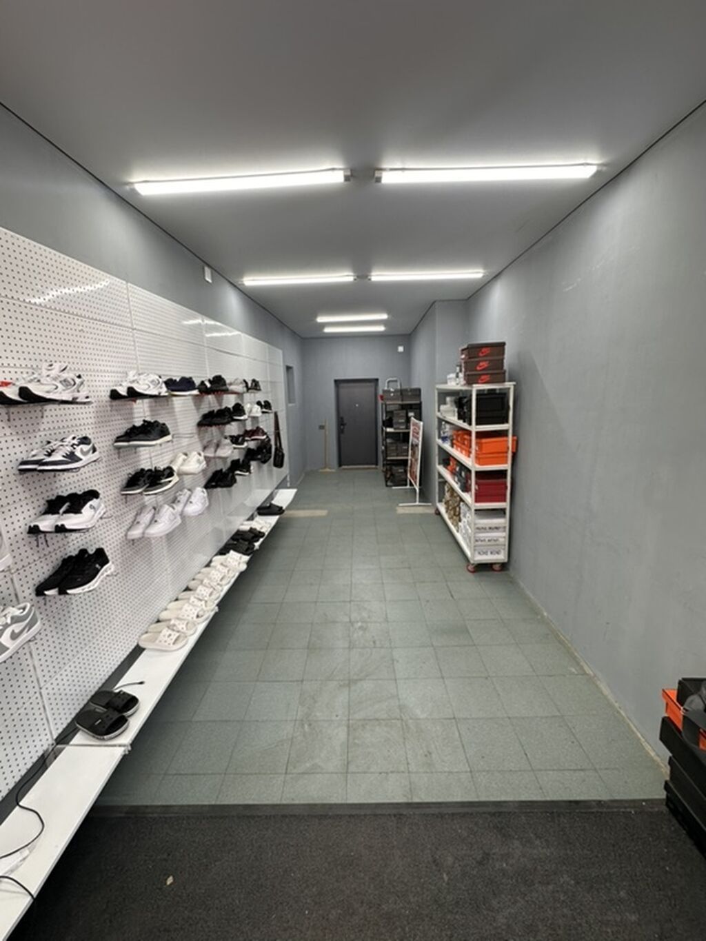 Аренда павильонов, 30 м², С ремонтом, С оборудованием, Electricity сommunications: фото 3