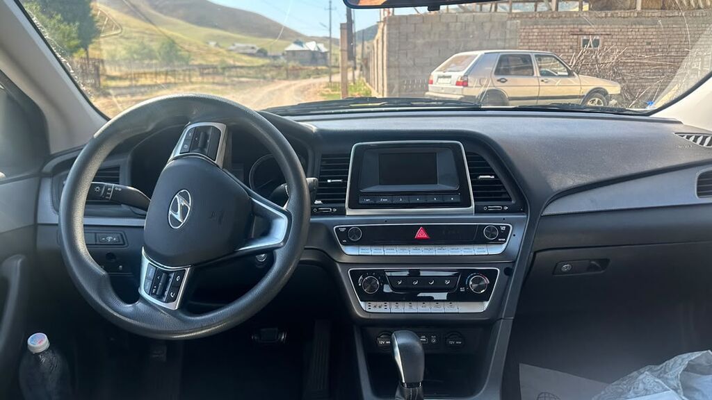 Hyundai Sonata: 2021 г., 2 л, Автомат, Бензин, Седан — фото 6