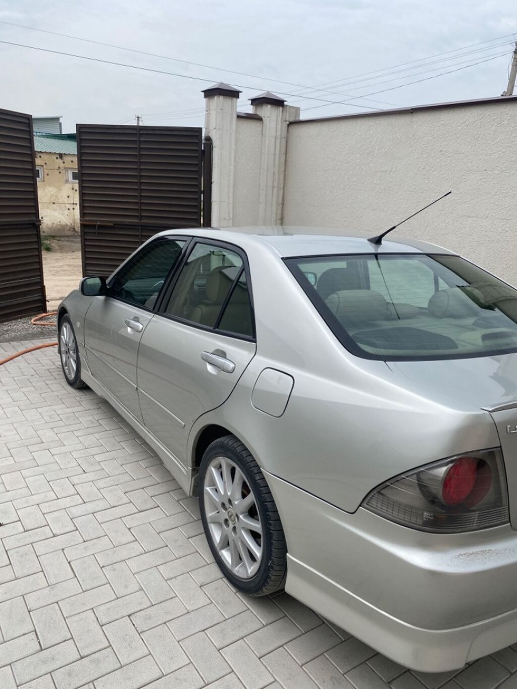 Lexus IS: 2005 г., 2 л, Автомат, Бензин, Седан: фото 3