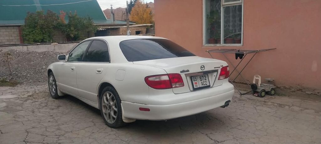 Mazda Millenia: 2000 г., 2.5 л, Автомат, Бензин, Седан: фото 2