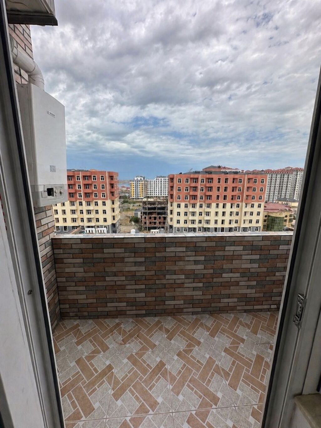 3 otaqlı, Yeni tikili, 72 kv. m