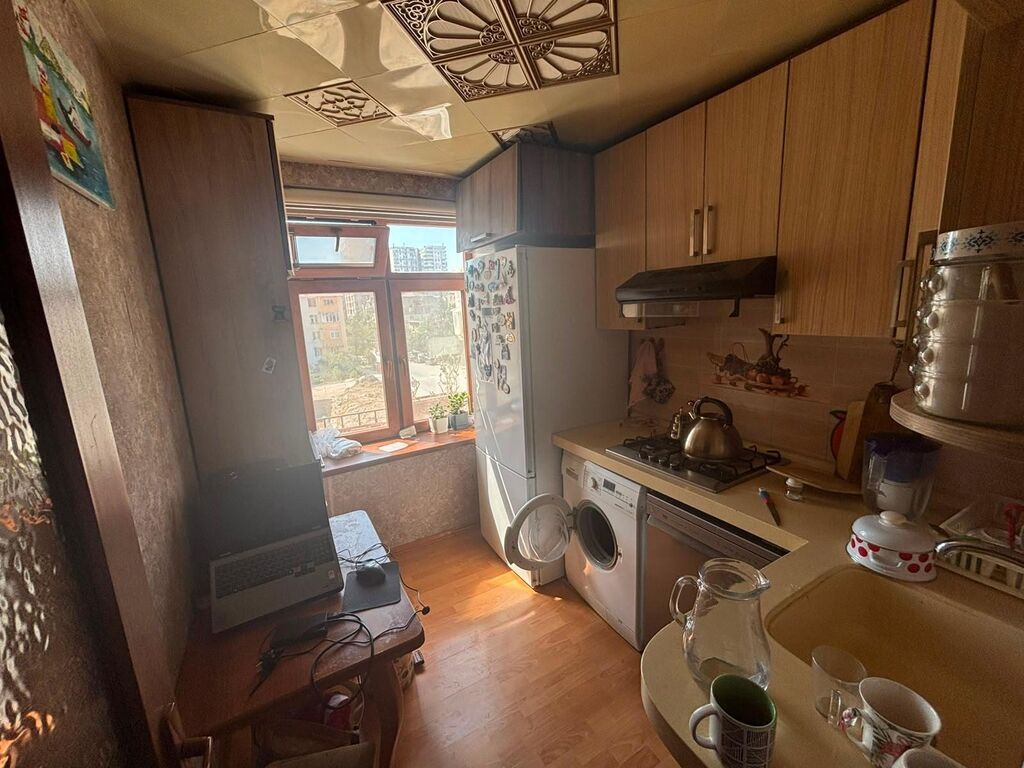 Bakı, 3 otaqlı, Köhnə tikili, 61 kv. m