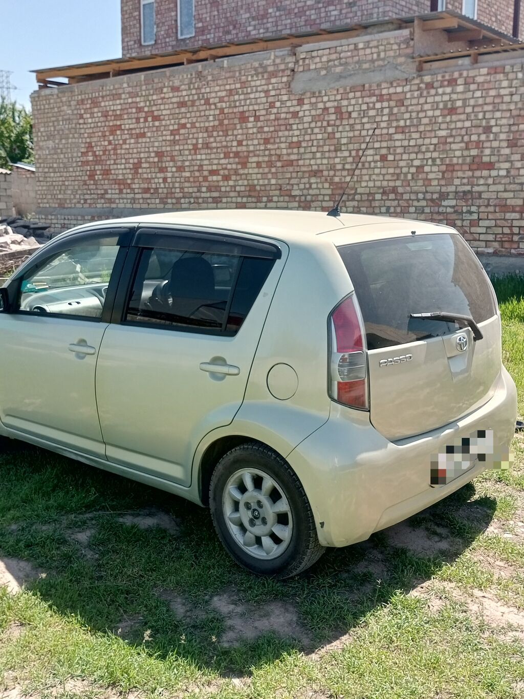 Toyota Passo: 2005 г., 1 л, Автомат, Хэтчбэк: фото 5