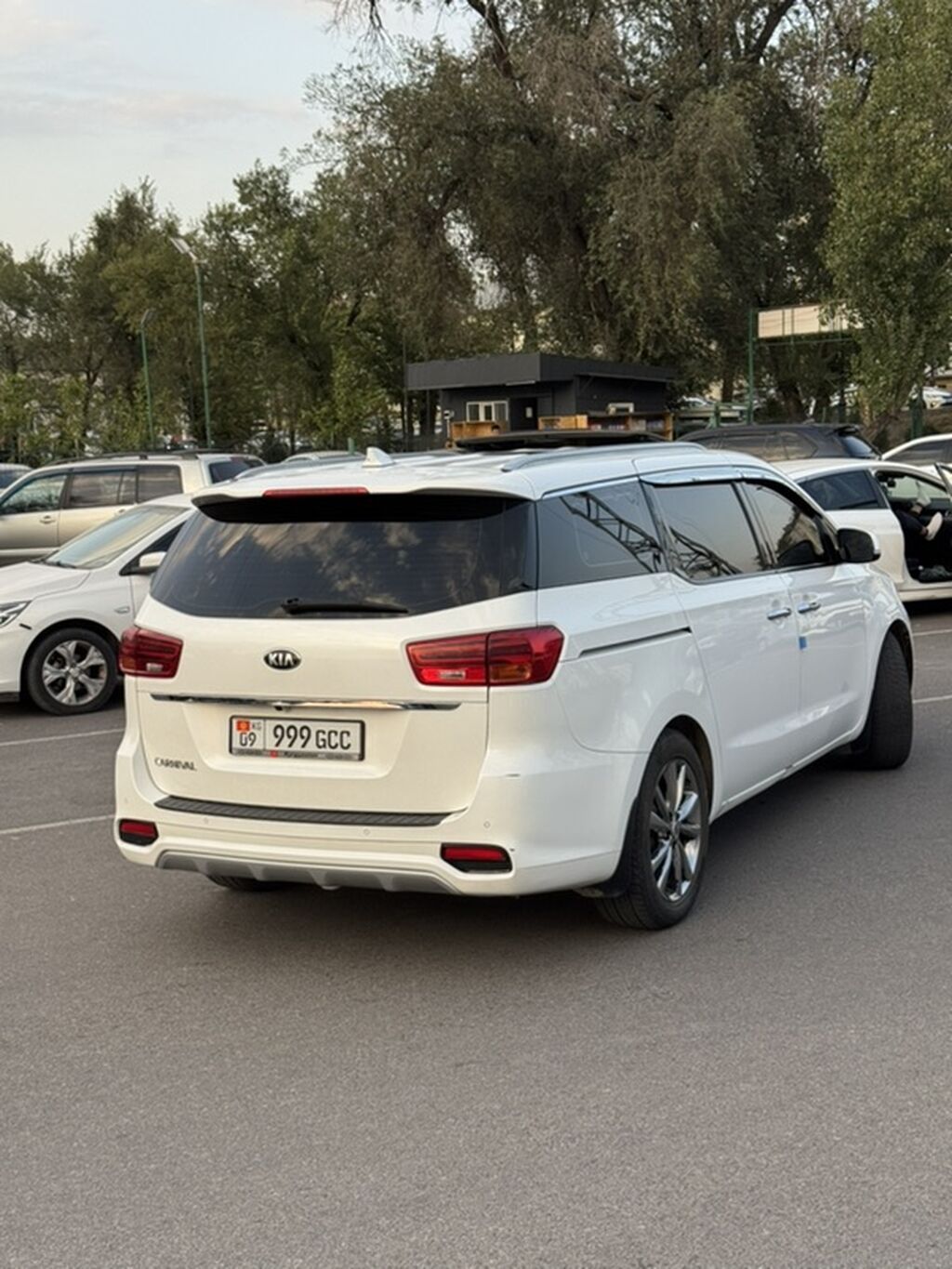 Kia Carnival: 2019 г., 2.2 л, Автомат, Дизель, Минивэн: фото 4