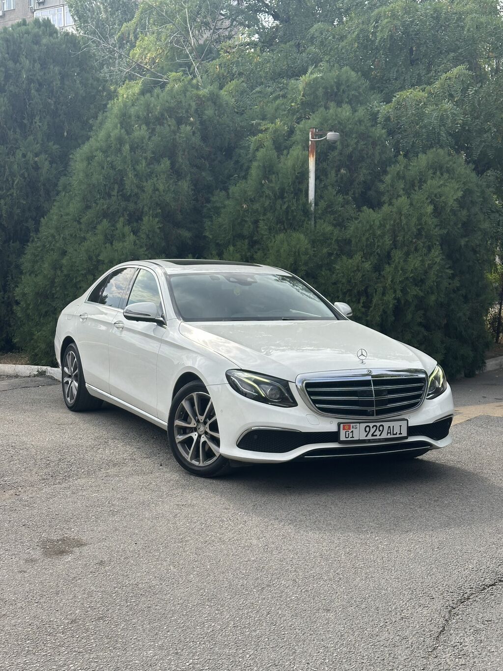 Mercedes-Benz E-Class: 2019 г., 2 л, Автомат, Бензин, Седан: фото 1