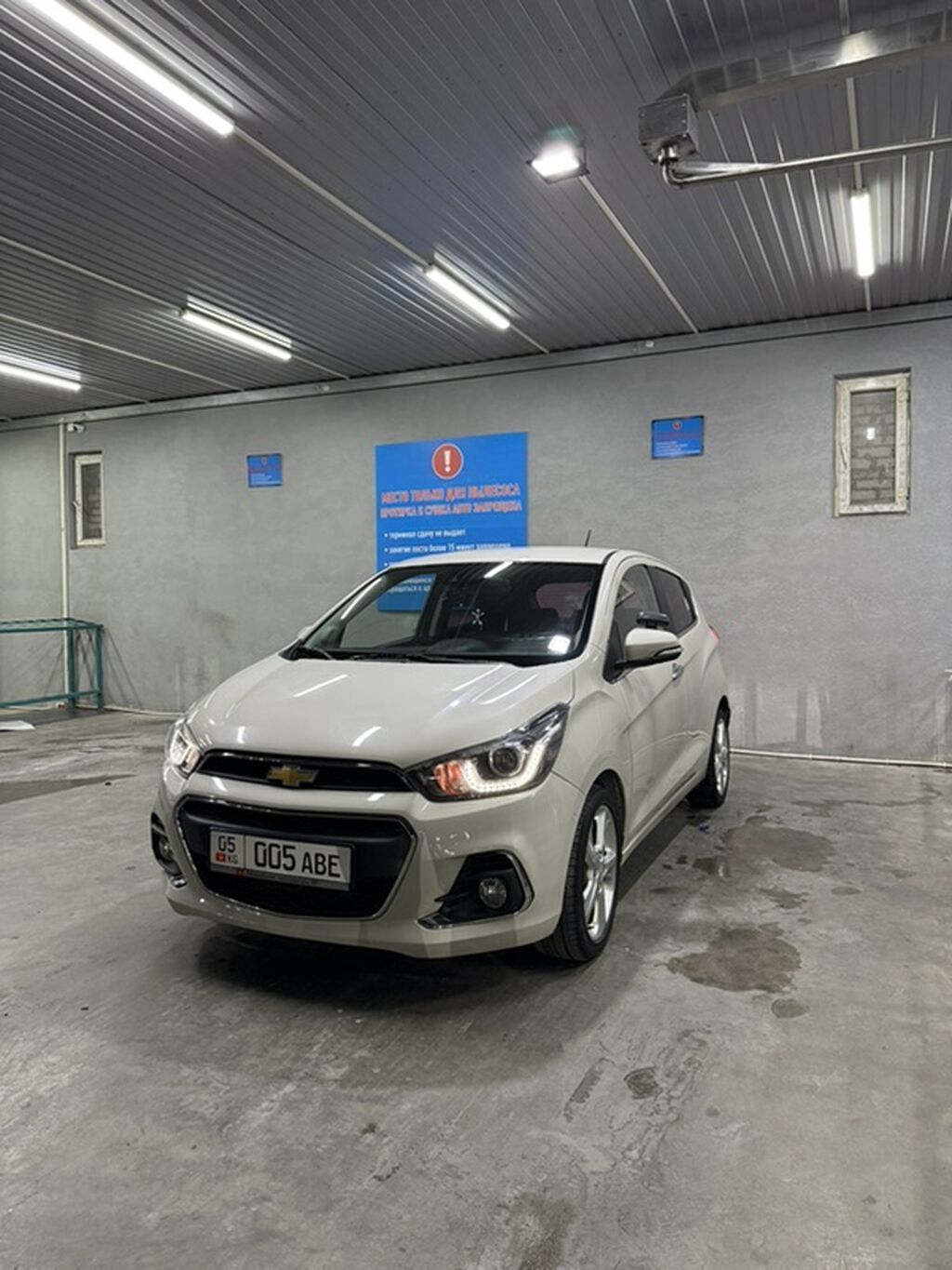 Chevrolet Spark: 2016 г., 1 л, Автомат, Бензин, Хэтчбэк: фото 2