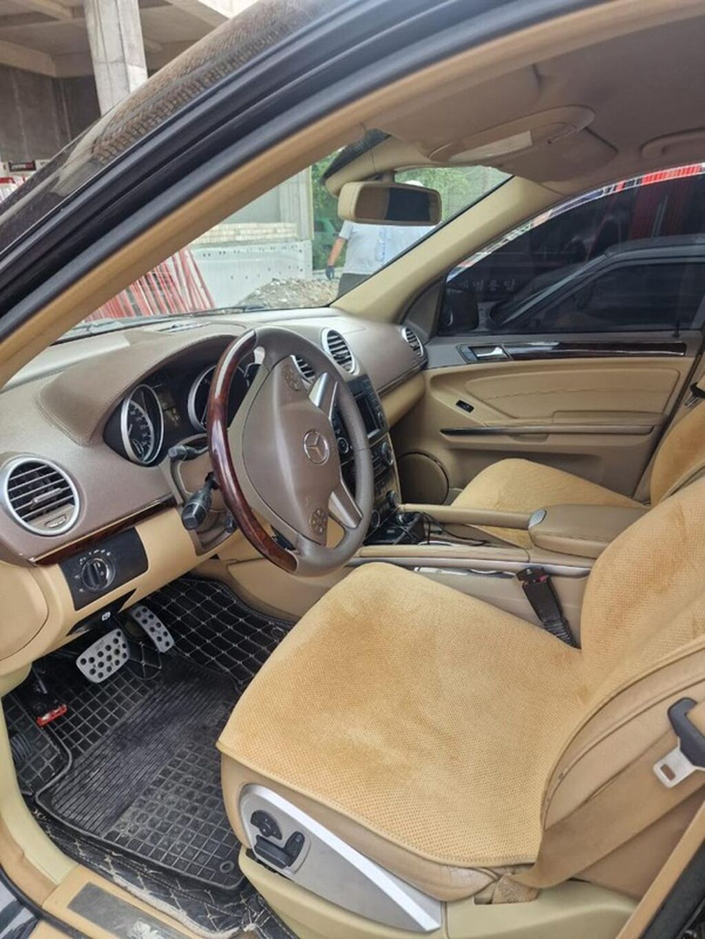 Mercedes-Benz GL-Class: 2010 г., 4.7 л, Автомат, Бензин, Внедорожник: фото 6
