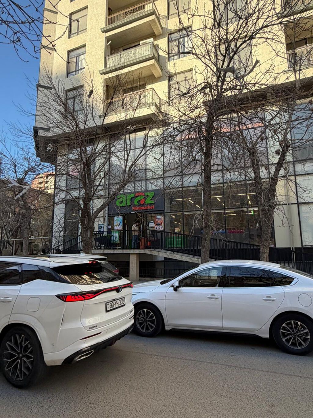 4 otaqlı, Yeni tikili, 196 kv. m