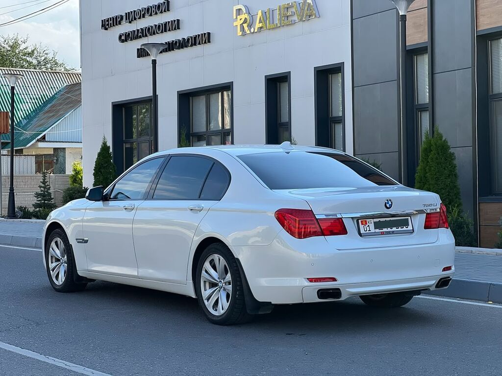 BMW 7 series: 2011 г., 4.4 л, Автомат, Бензин, Седан: фото 3