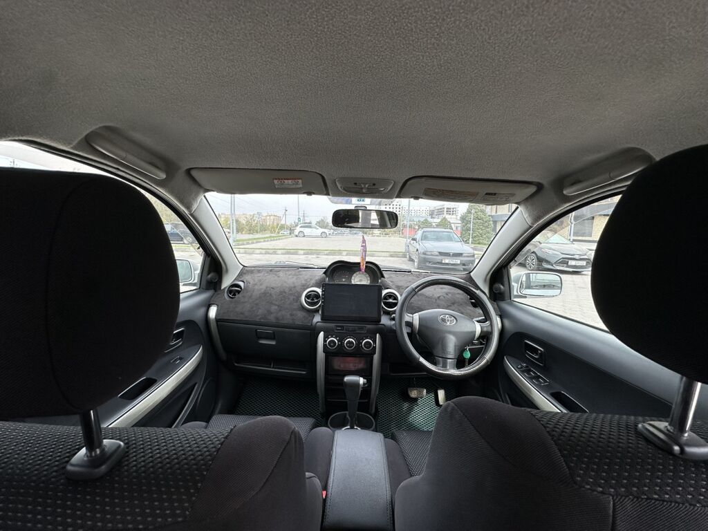 Toyota Ist: 2003 г., 1.3 л, Автомат, Бензин, Хэтчбэк: фото 8