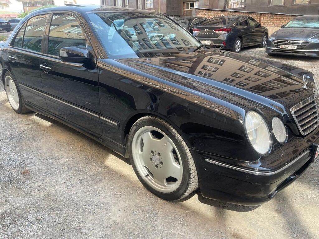 Mercedes-Benz E-Class: 2002 г., 5.5 л, Автомат, Бензин, Седан: фото 2