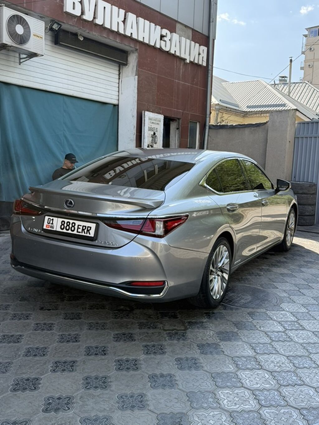 Lexus ES: 2020 г., 2.5 л, Автомат, Гибрид, Седан: фото 1