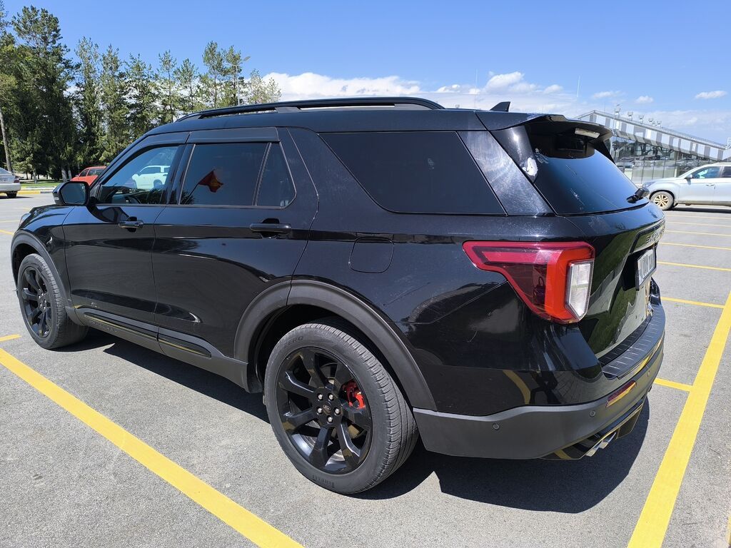 Ford Explorer: 2020 г., 3 л, Автомат, Бензин, Кроссовер: фото 2