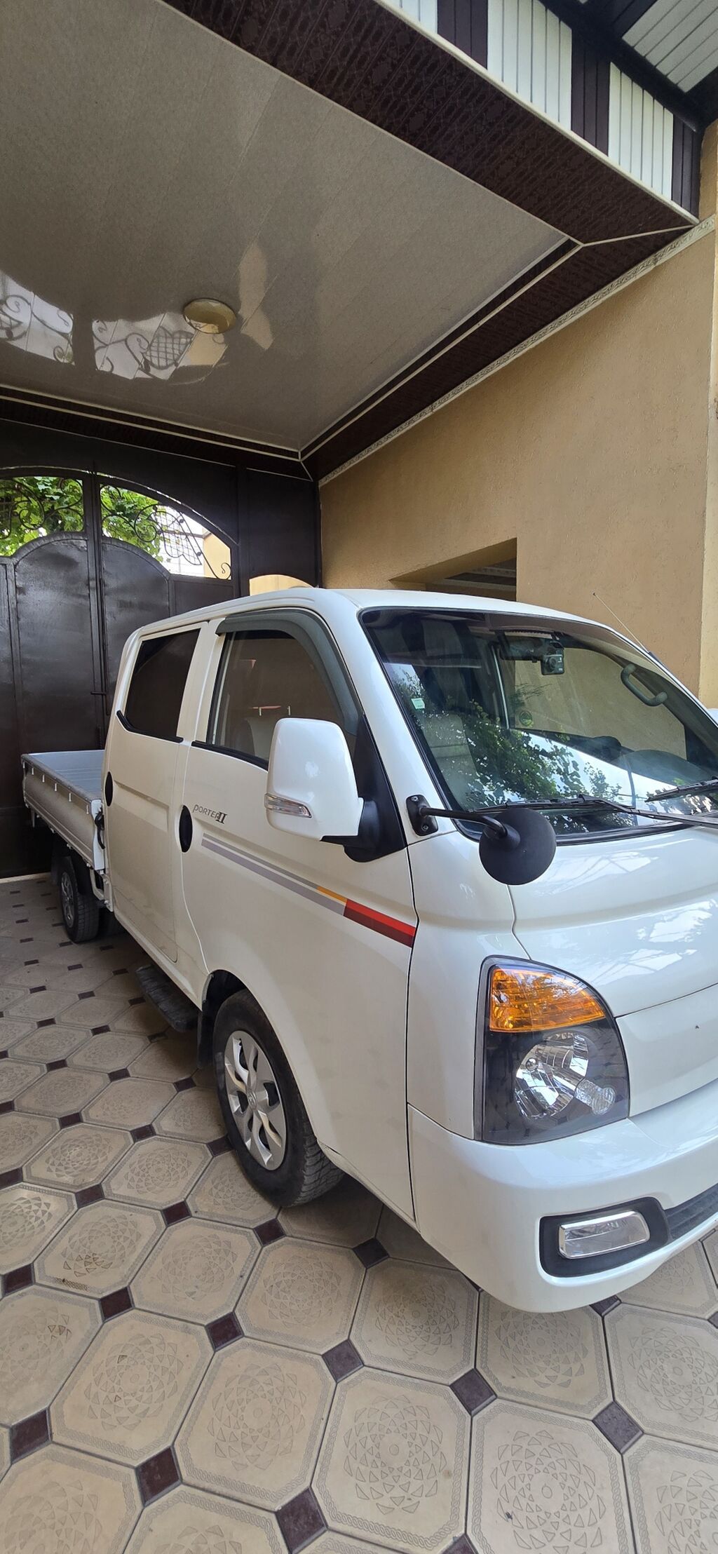 Hyundai Porter II (двухрядная кабина, бортовой) свежый - Компактный: фото 3